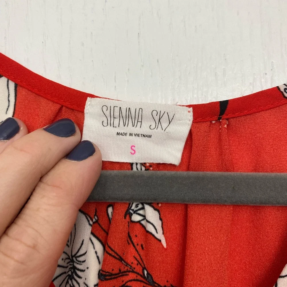 Red wrap dress - Picture 3 of 4